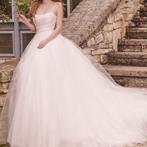 Maggie Sottero: Viven Ball Gown